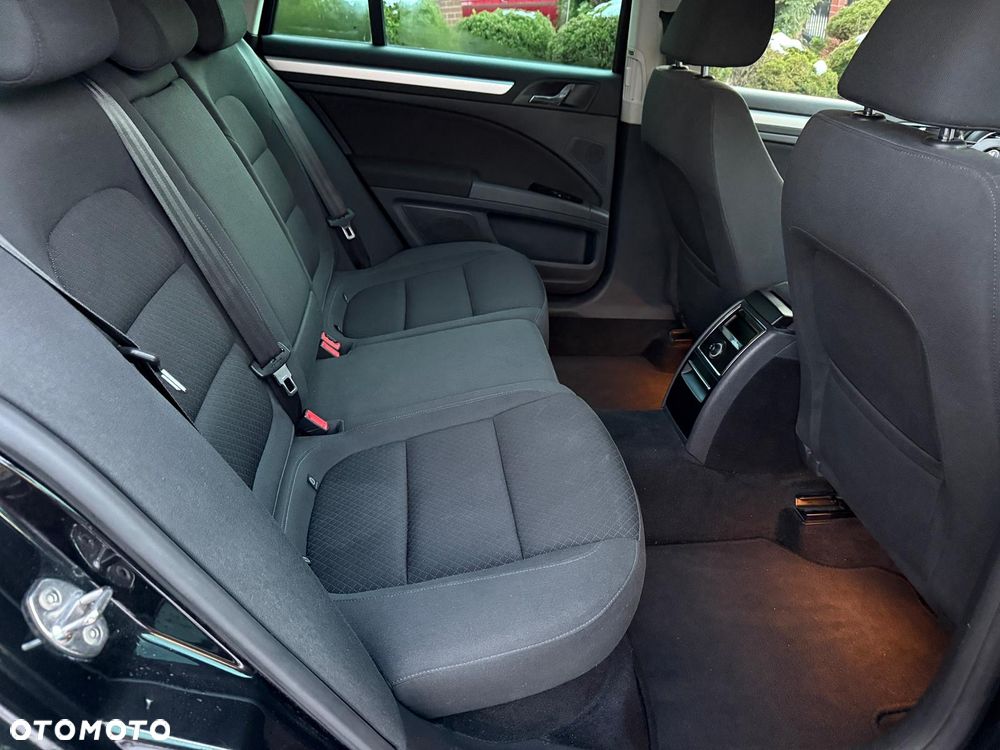 Skoda Superb 2.0 TDI Business DSG - 15