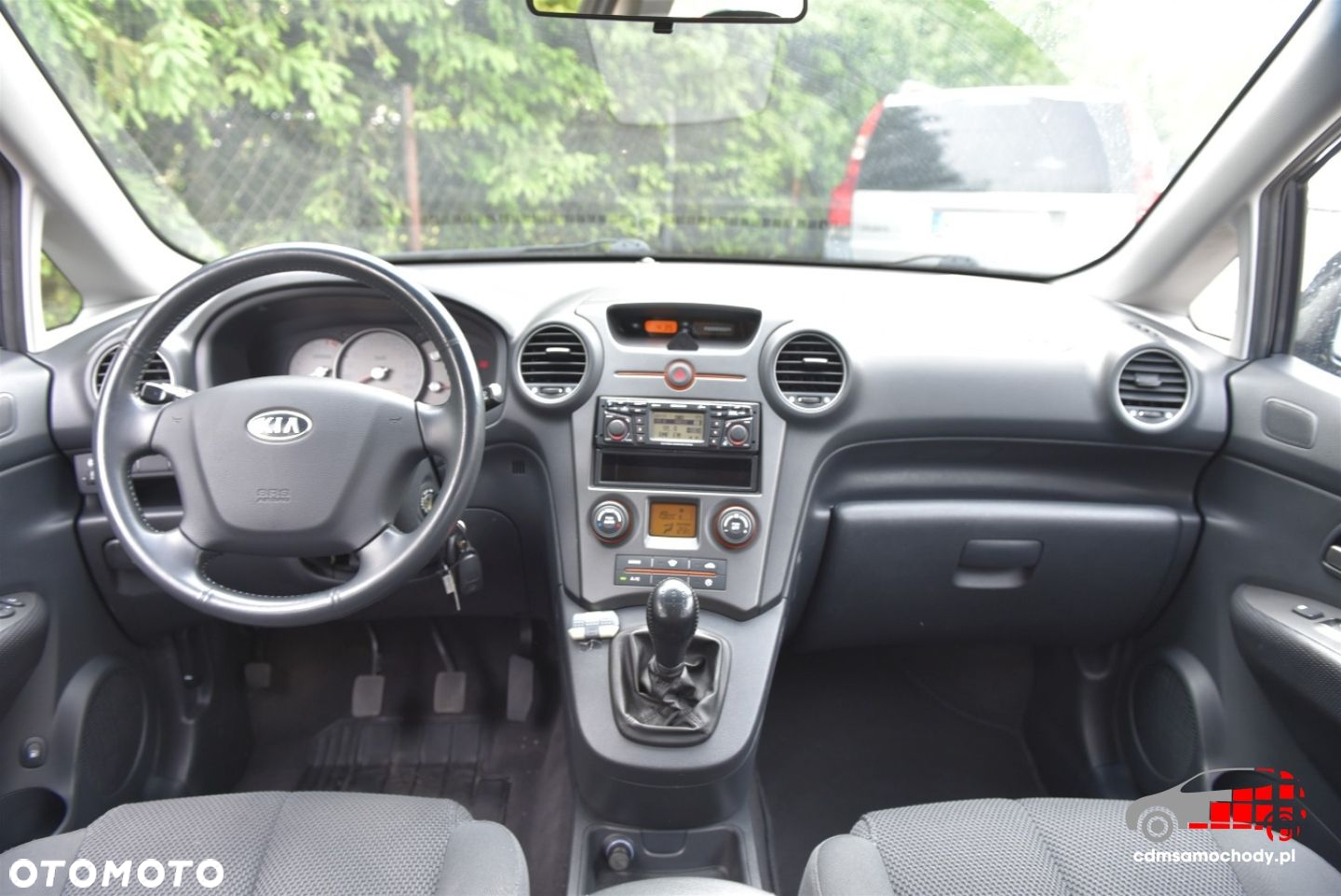 Kia Carens - 18