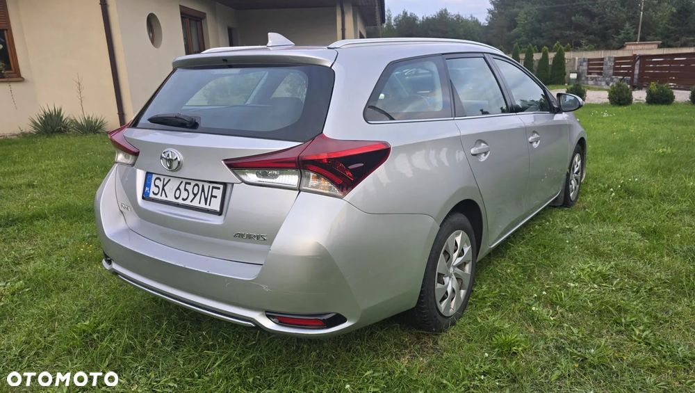 Toyota Auris 1.6 D-4D Comfort - 9