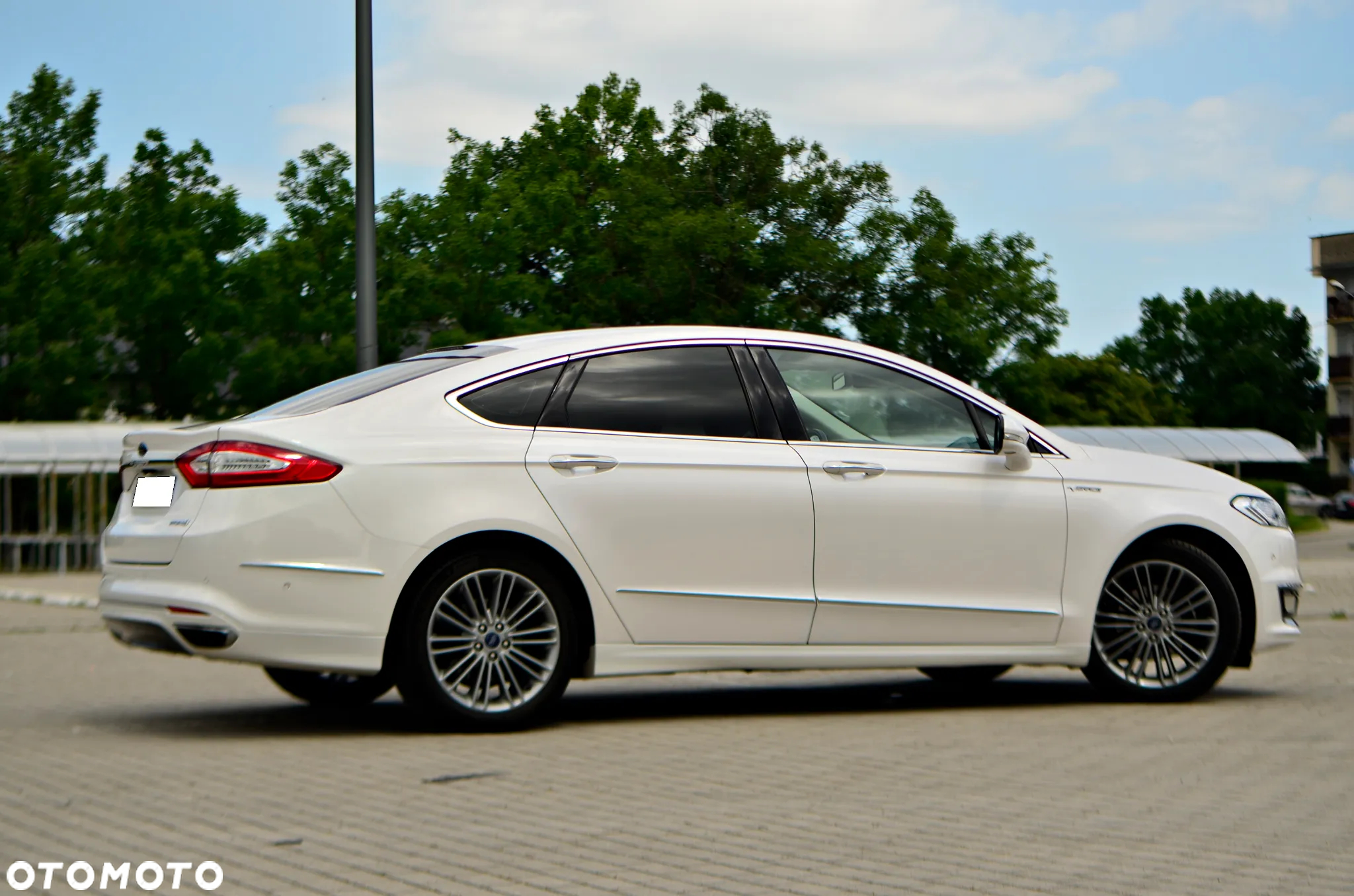 Ford Mondeo Vignale 2.0 Hybrid - 12