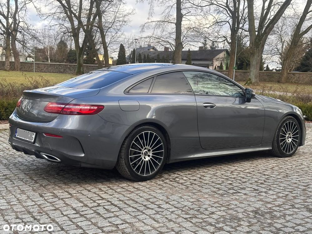 Mercedes-Benz Klasa E 220 d 9G-TRONIC - 11