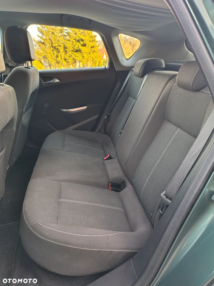 Opel Astra 1.6 Turbo Innovation - 16