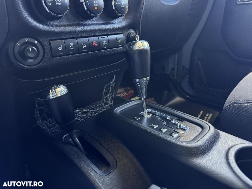 Jeep Wrangler - 15