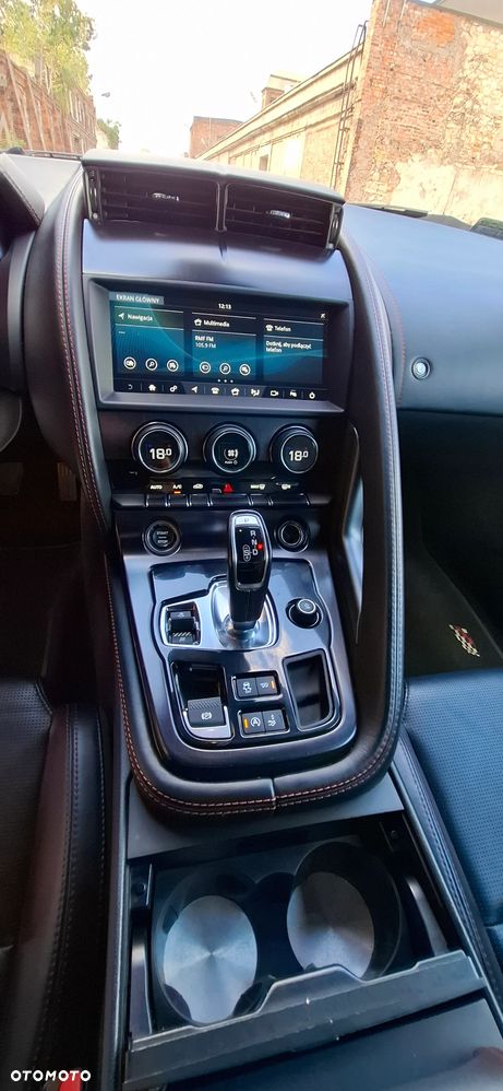 Jaguar F-Type - 13