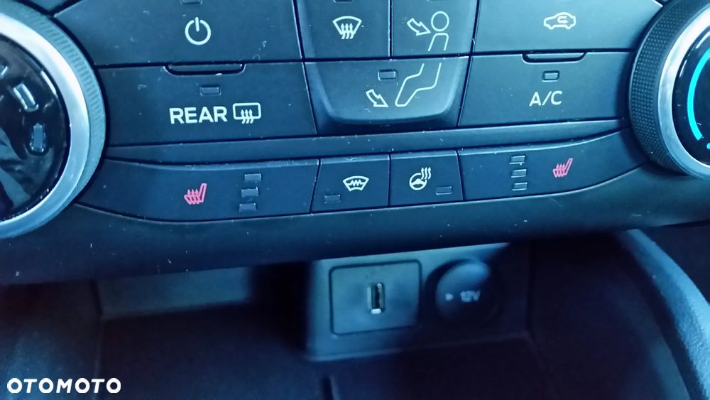 Ford Focus 1.0 EcoBoost Trend Edition - 27