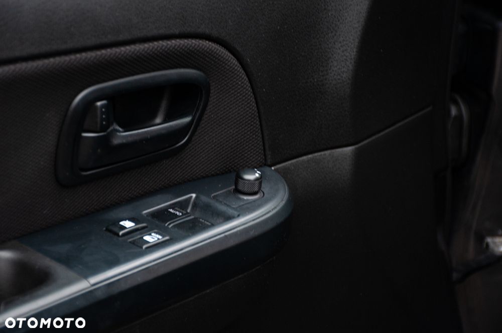 Suzuki Grand Vitara 1.6 Club - 7