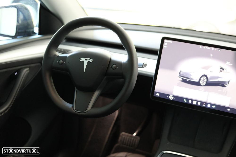 Tesla Model Y Long-Range RWD - 20