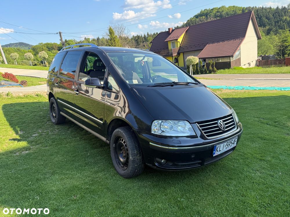 Volkswagen Sharan 1.9 TDI Highline 4Mot - 1