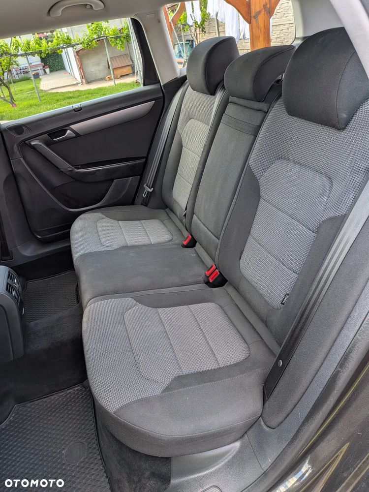 Volkswagen Passat 2.0 TDI 4Mot Comfortline - 9
