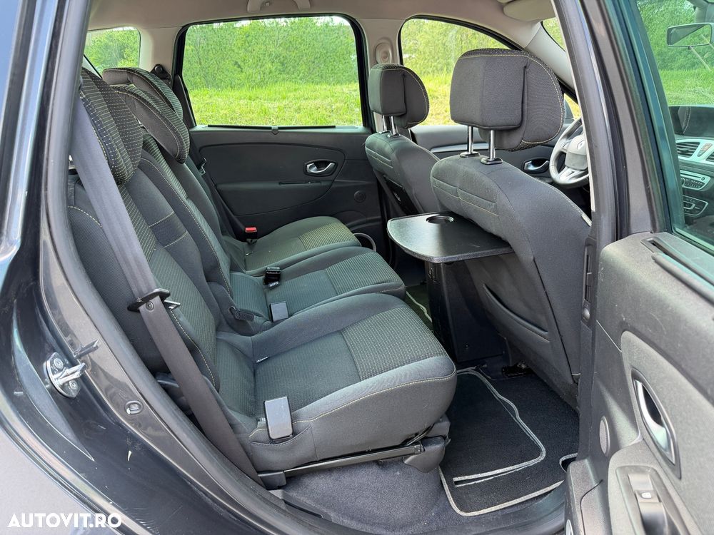 Renault Scenic - 11