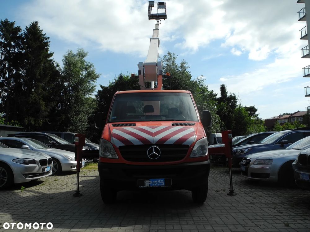 Mercedes-Benz SPRINTER - 25