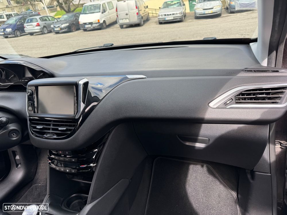 Peugeot 208 e-HDi 115 Stop&Start Allure - 18