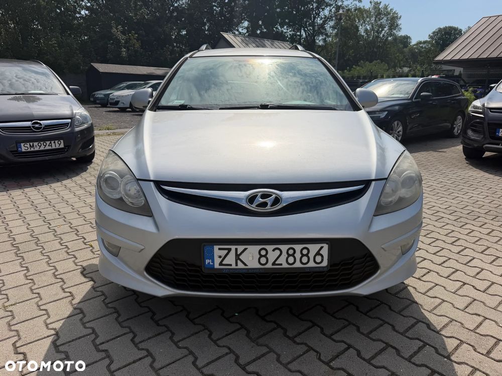 Hyundai i30 1.6 CRDi Classic + - 8