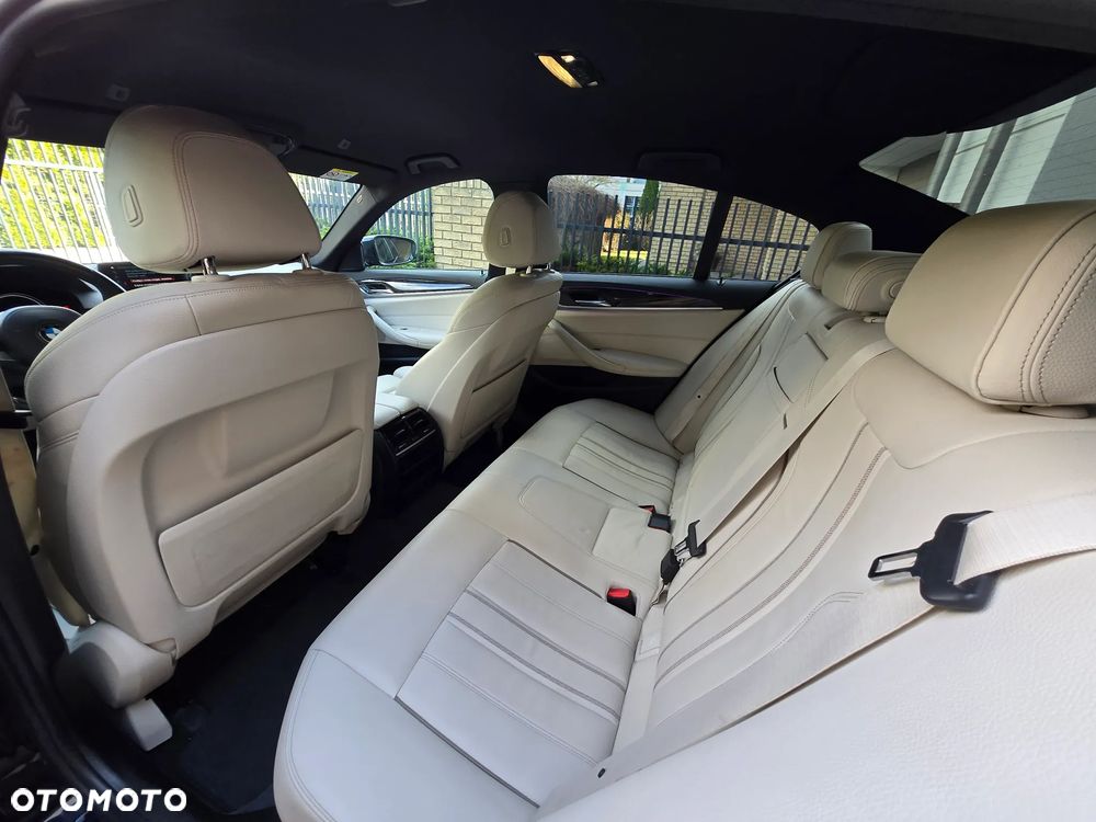 BMW Seria 5 520d xDrive M Sport sport - 8