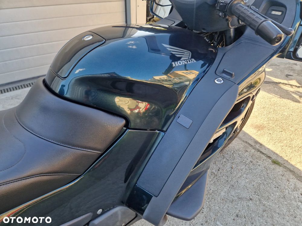 Honda ST - 21