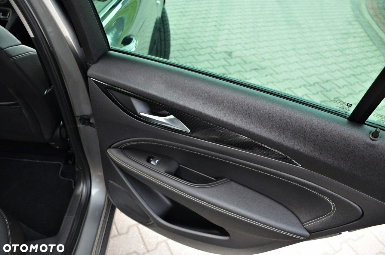 Opel Insignia - 23