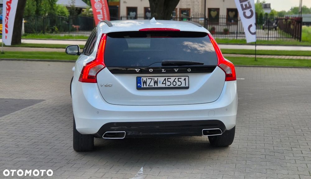 Volvo V60 D3 Momentum Core - 22
