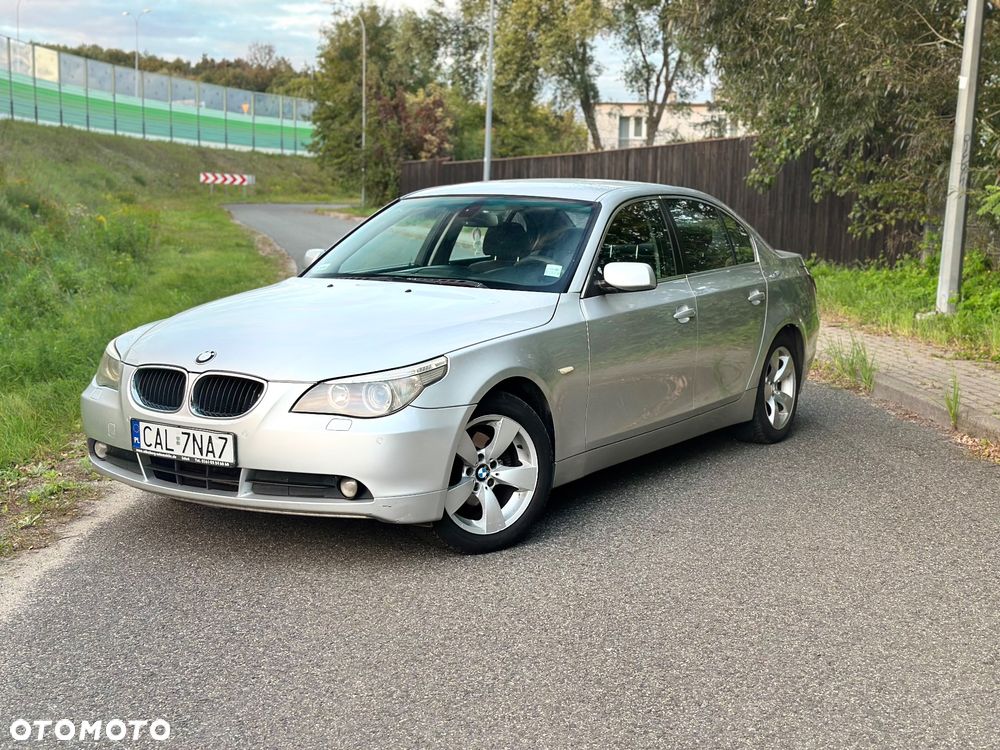 BMW Seria 5 523i - 6
