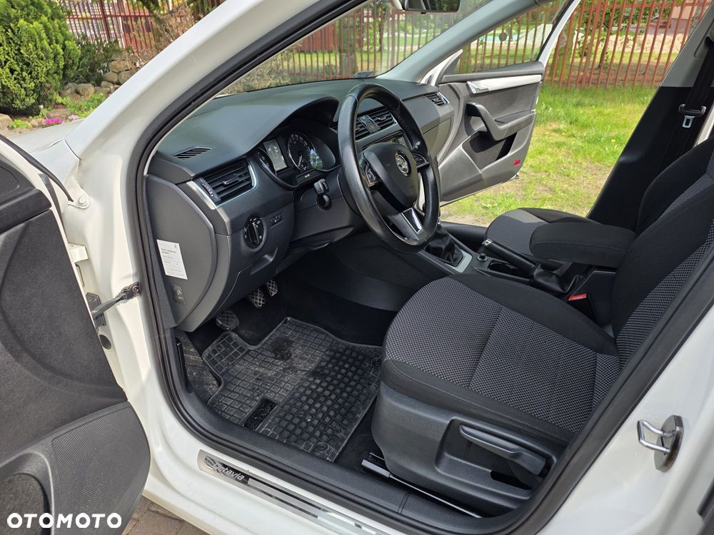 Skoda Octavia 1.6 TDI Active - 8