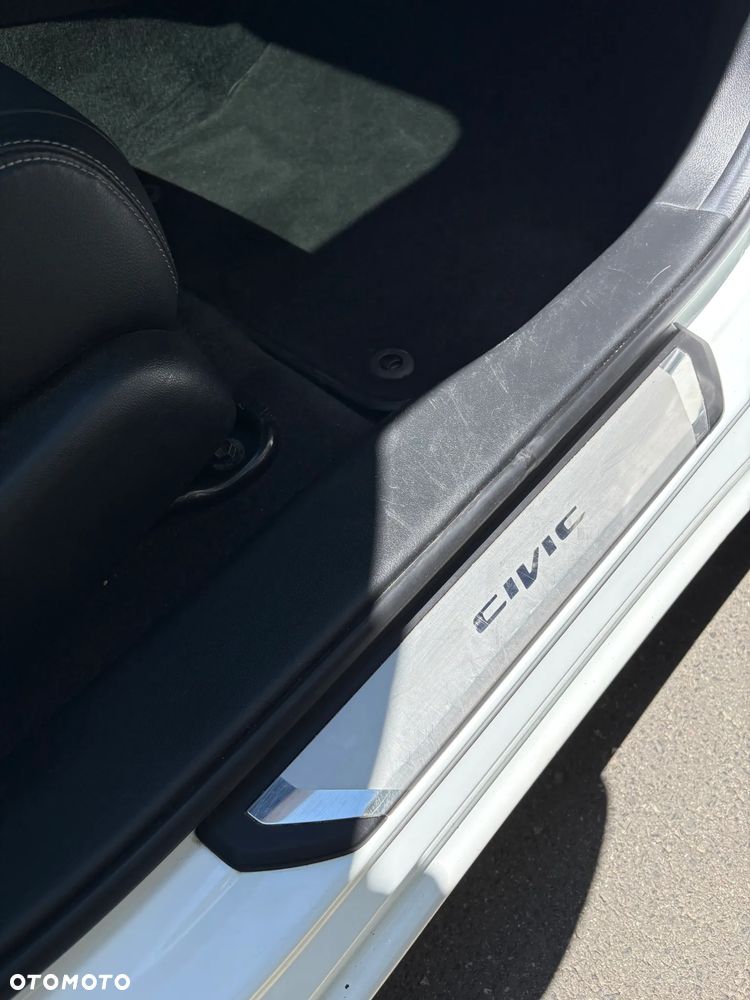 Honda Civic 1.8 Executive (ADAS / Connect+) - 17