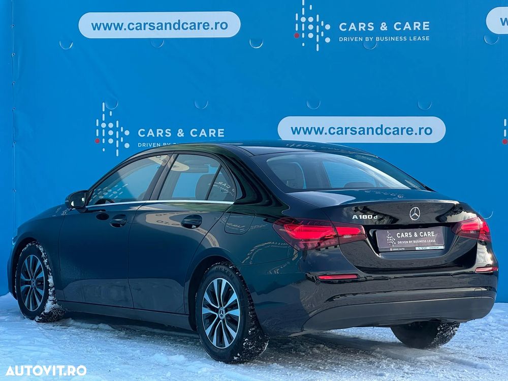 Mercedes-Benz A 180 d Sedan 8G-DCT - 3