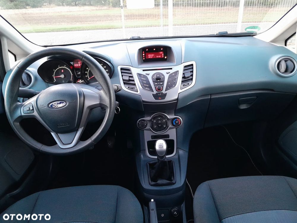 Ford Fiesta - 11