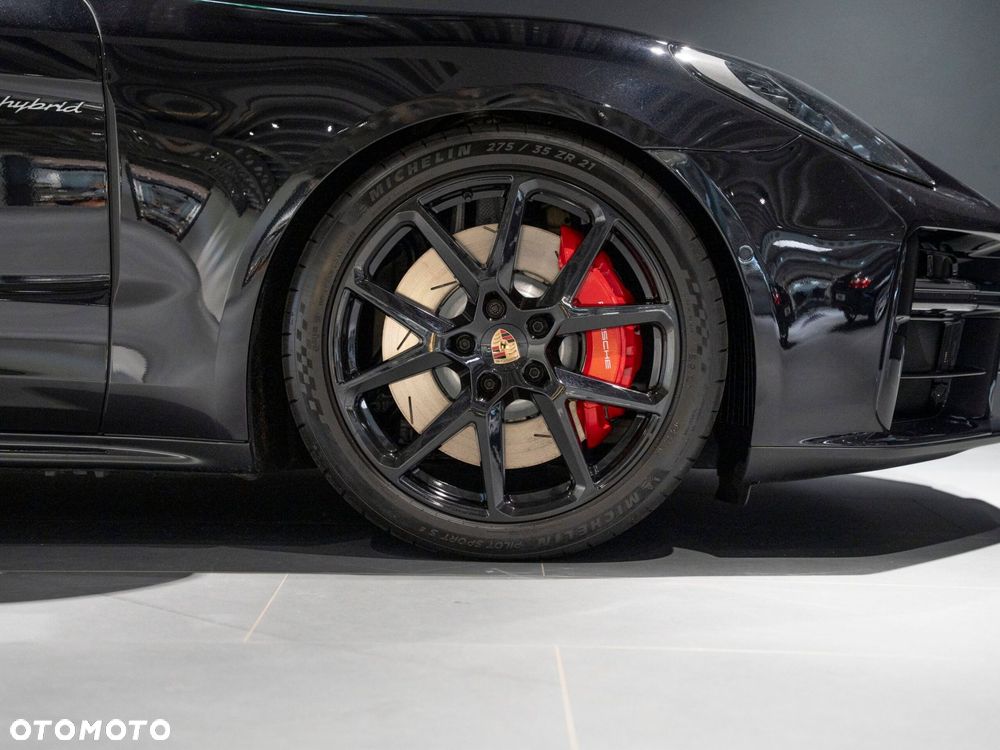 Porsche Panamera - 12