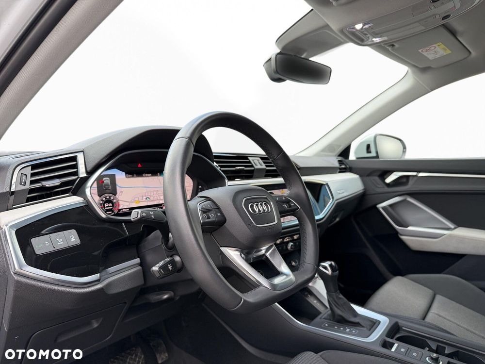 Audi Q3 Sportback - 12