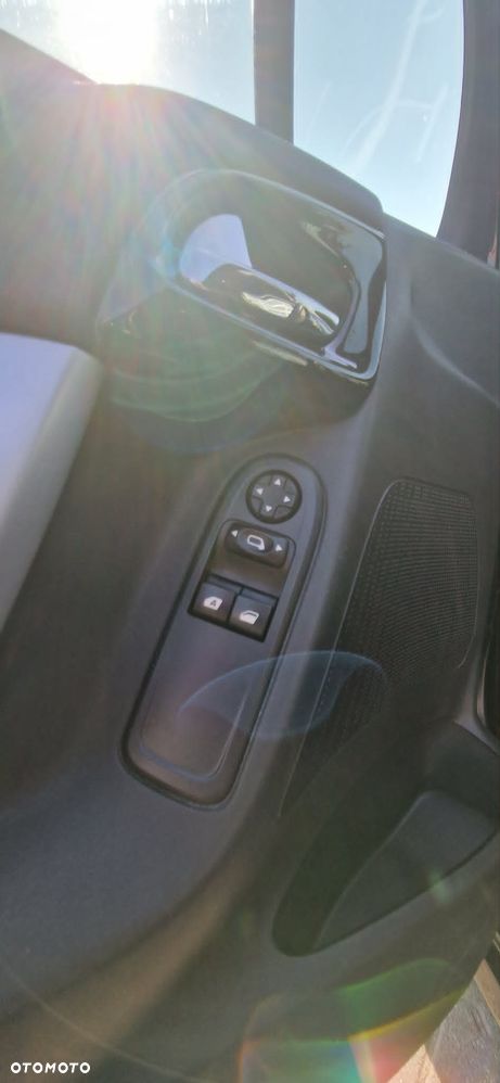 Citroën C3 1.4 HDi Exclusive - 24