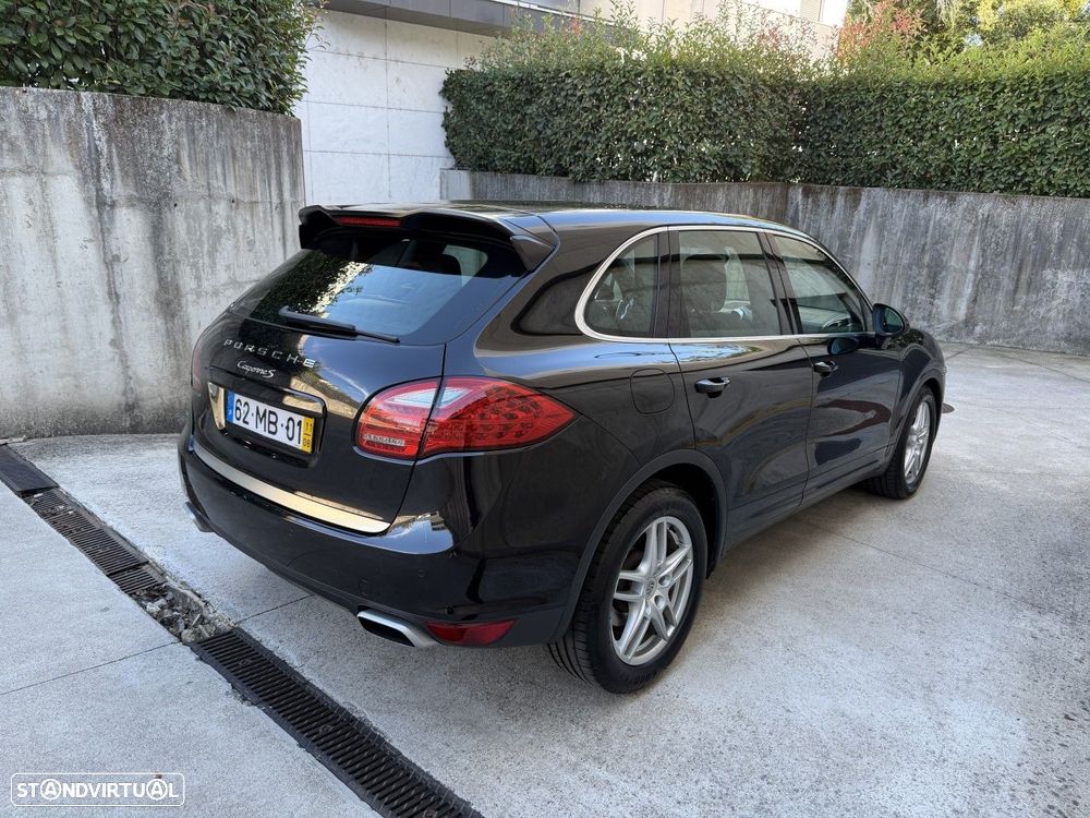 Porsche Cayenne S - 6