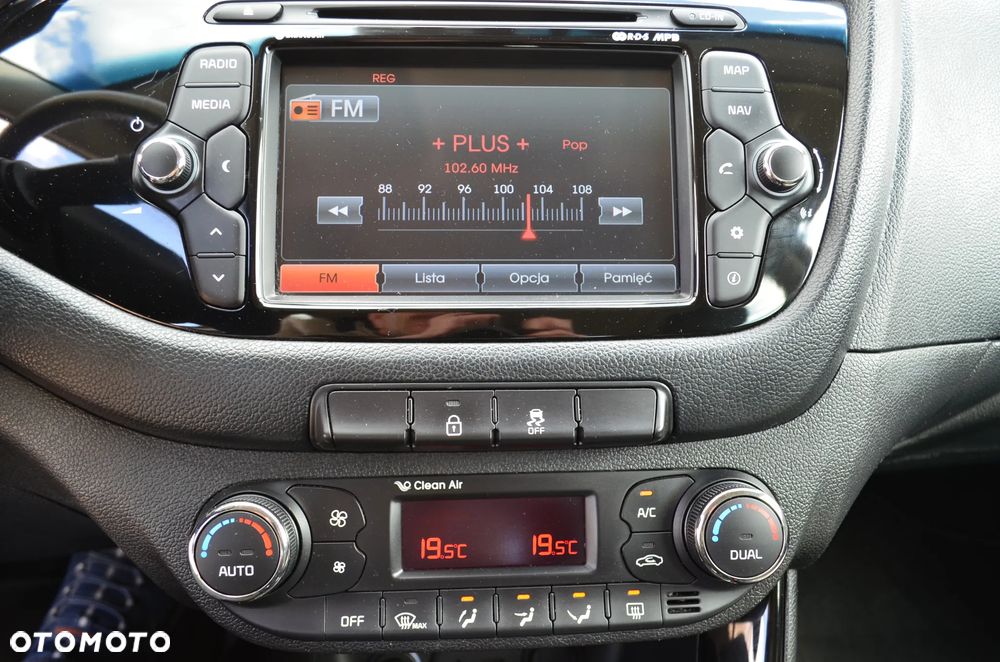 Kia Ceed 1.4 CVVT Fifa World Cup Edition - 29