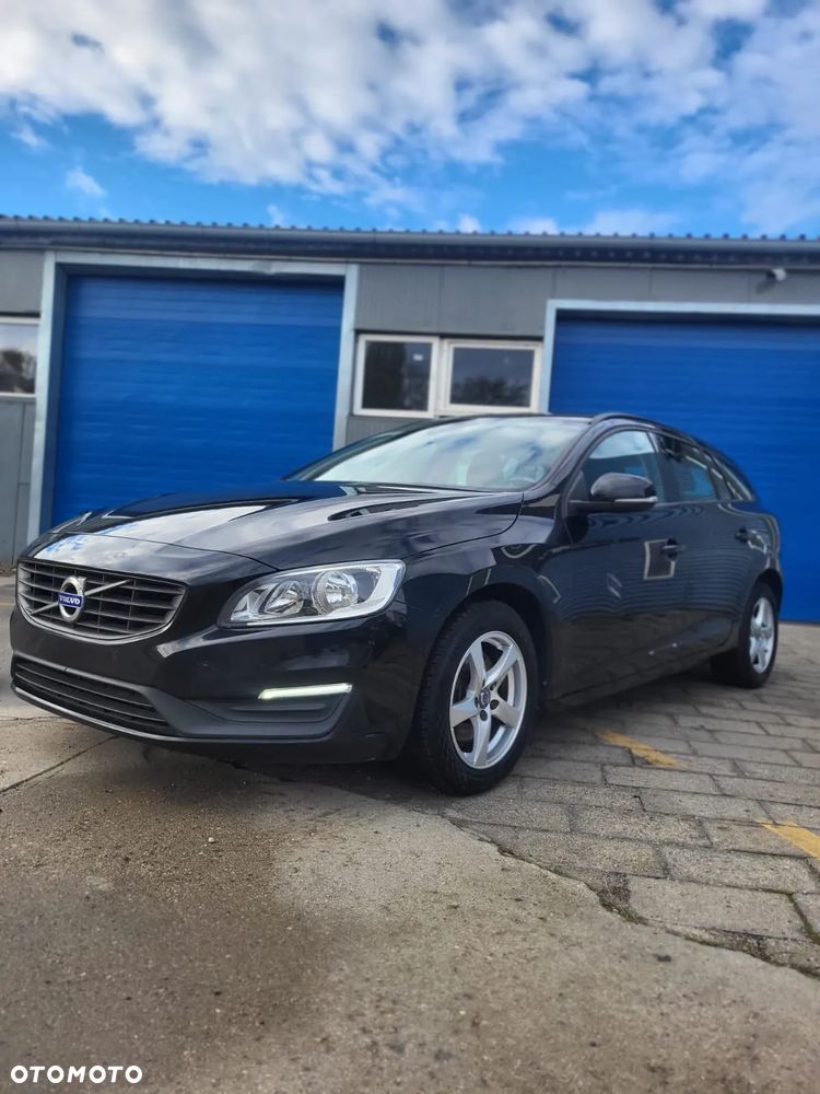 Volvo V60 T3 Drive-E Dynamic Edition (Kinetic) - 10