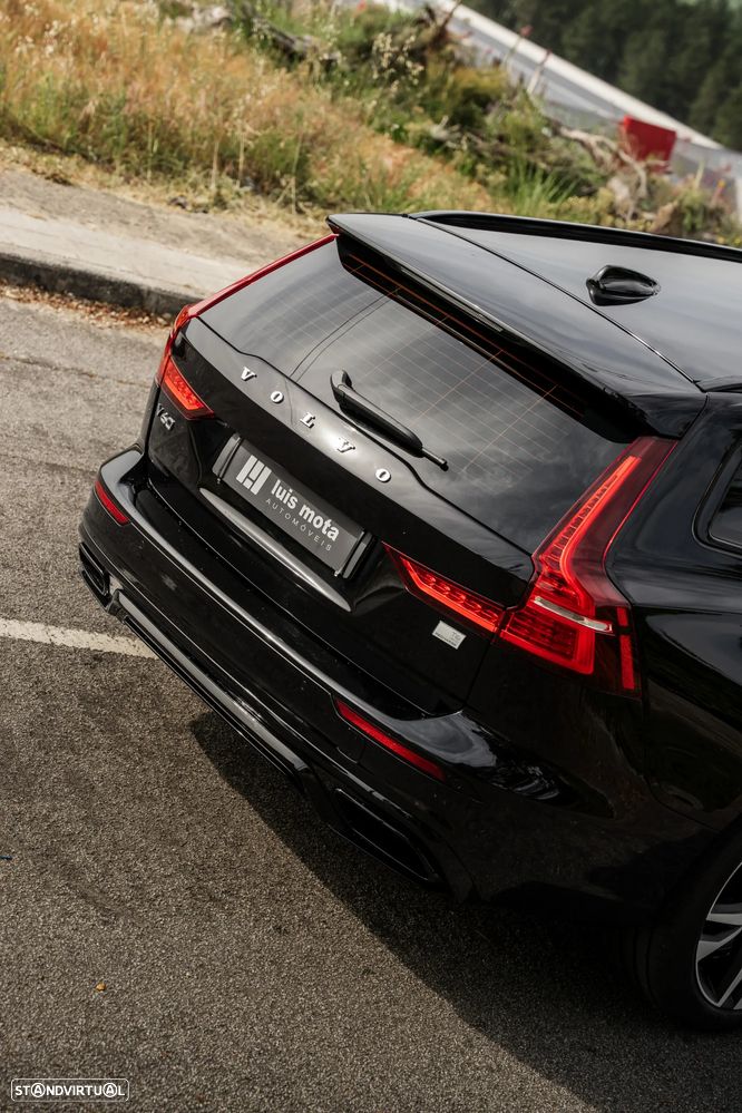 Volvo V60 2.0 T6 AWD TE R-Design - 20