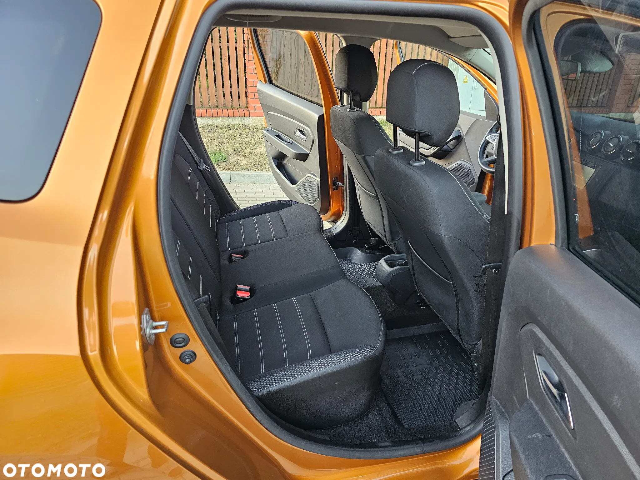 Dacia Duster 1.6 SCe Prestige - 12