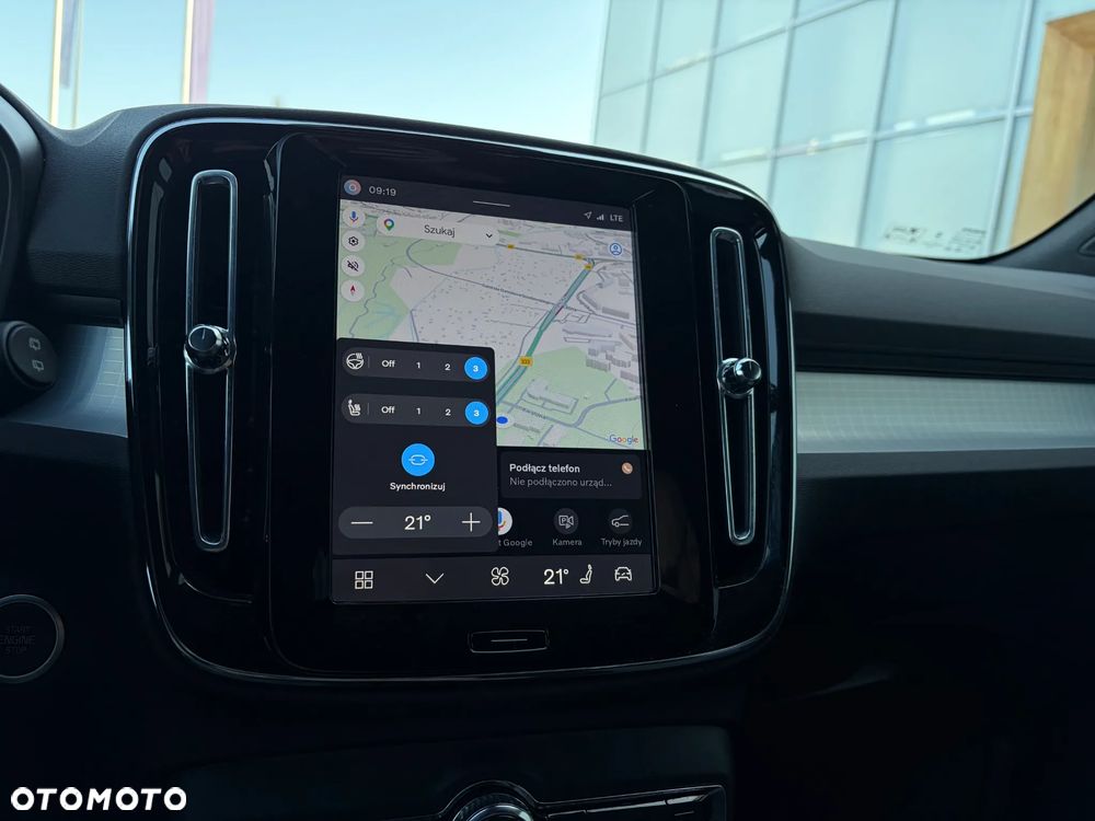 Volvo XC 40 B3 Plus Dark - 17