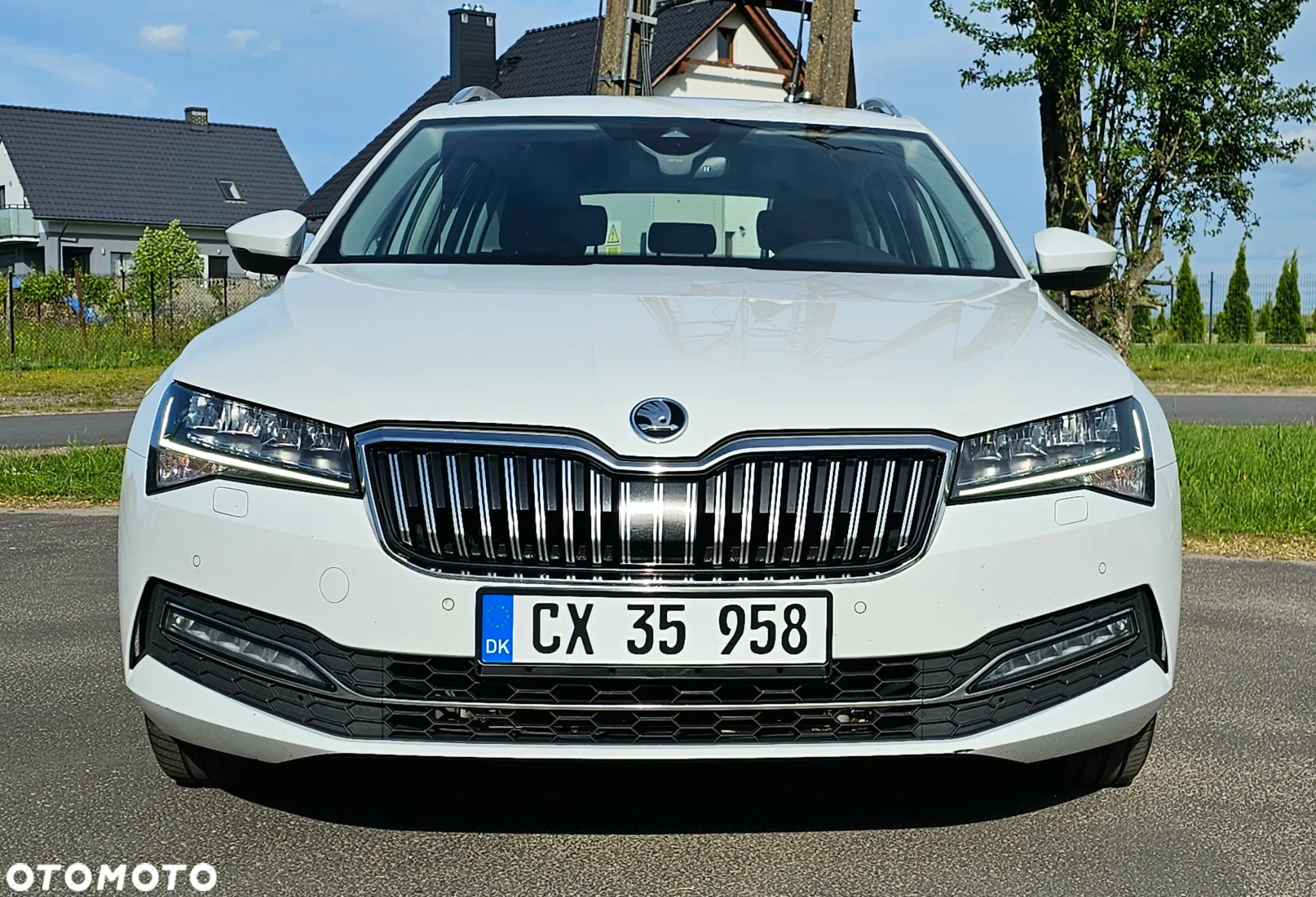 Skoda Superb Combi 2.0 TDI DSG Premium Edition - 3