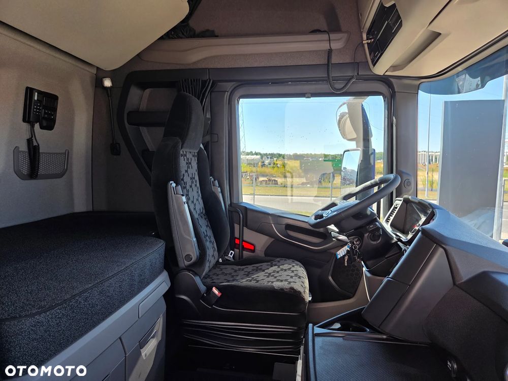 Scania S450/ 2022/ MEGA LOWDECK/ BAKI 1200L/ KLIMA POSTOJOWA/ FULL LEDY/ NOWEJ GENERACJI TACHO/ PO ZŁOTYM KONTRAKCIE - 31