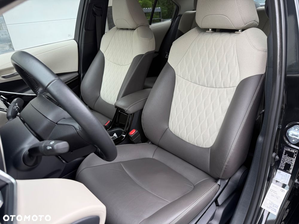 Toyota Corolla 1.8 Hybrid Executive - 13