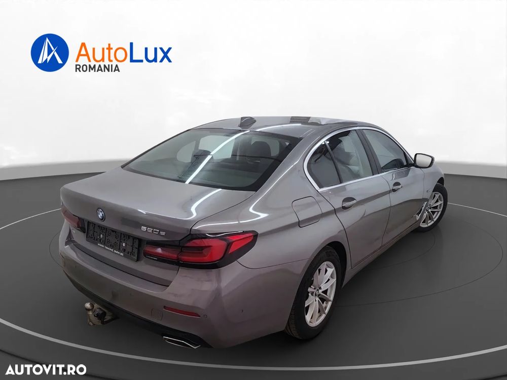 BMW Seria 5 520e Aut. - 4