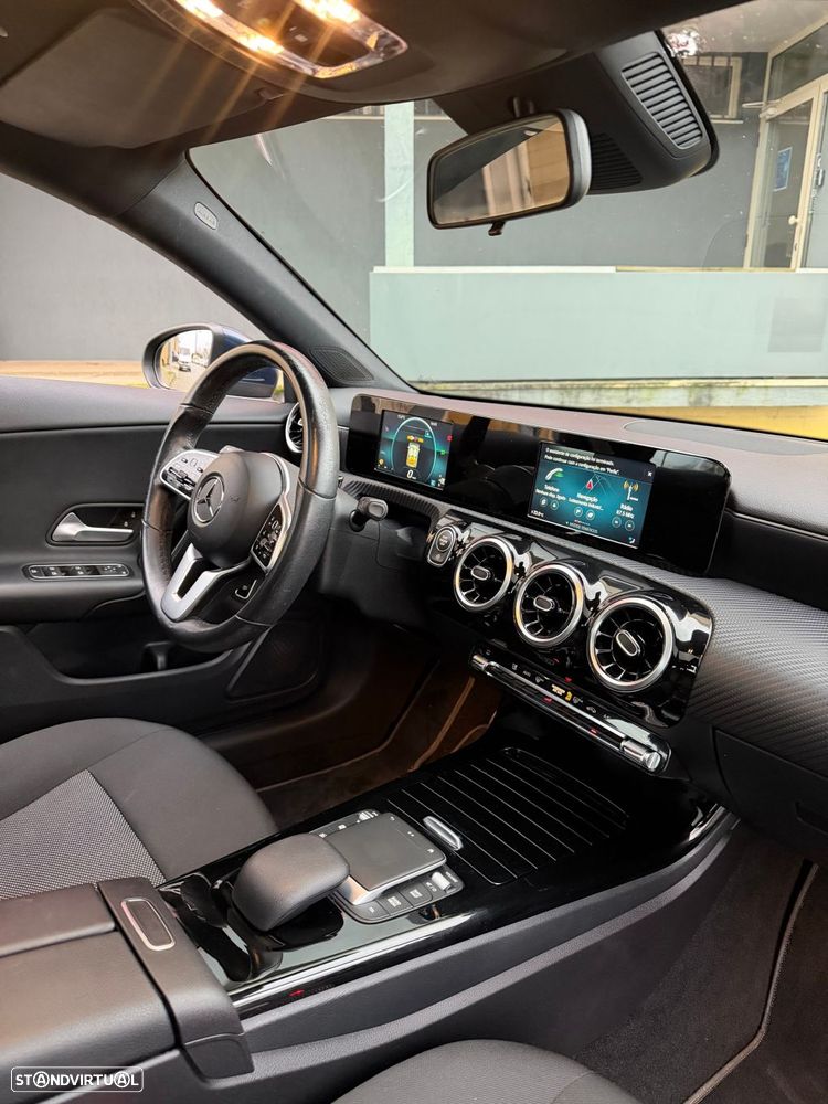 Mercedes-Benz CLA 200 - 13