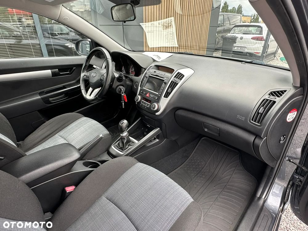 Kia ProCeed 1.4 Comfort - 28