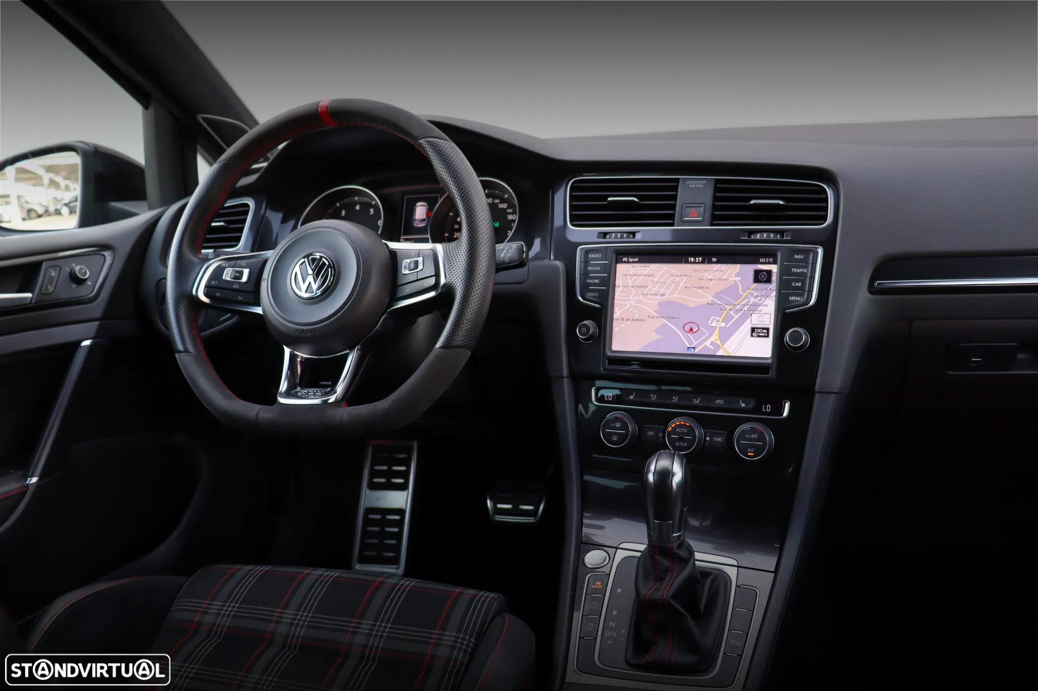 VW Golf 2.0 TSi GTi DSG - 23