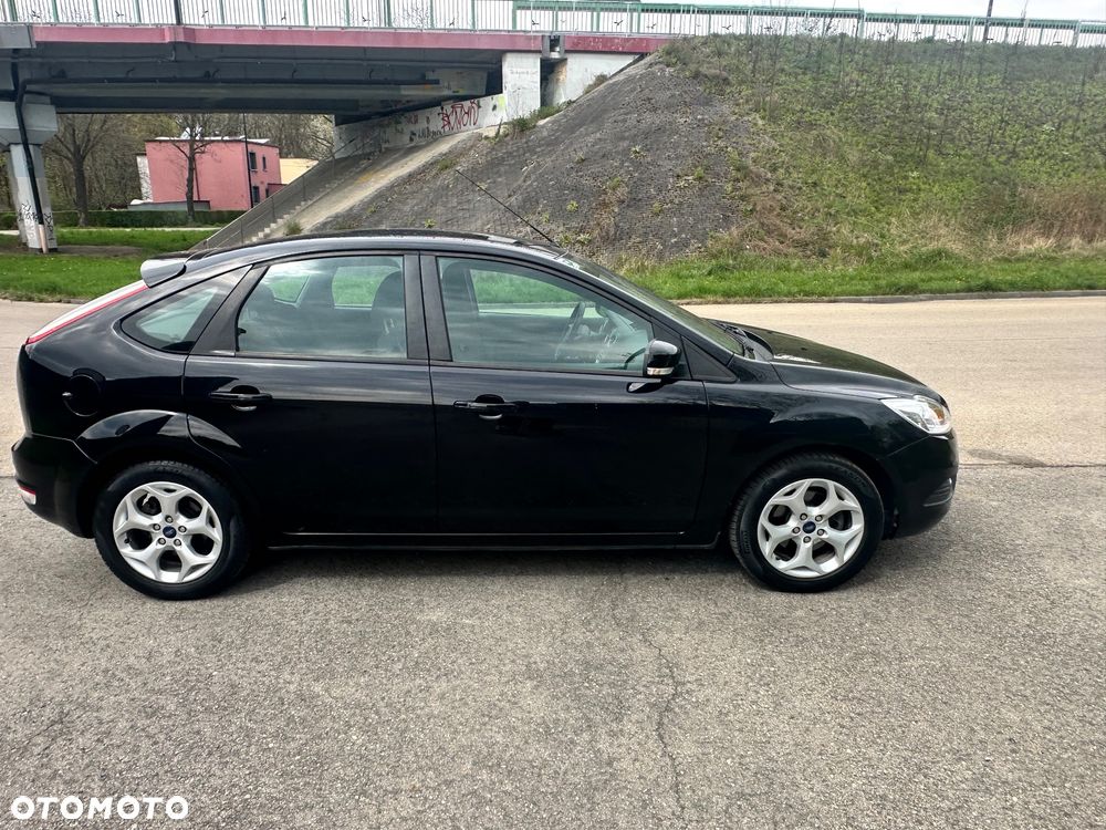 Ford Focus 1.8 Titanium - 11