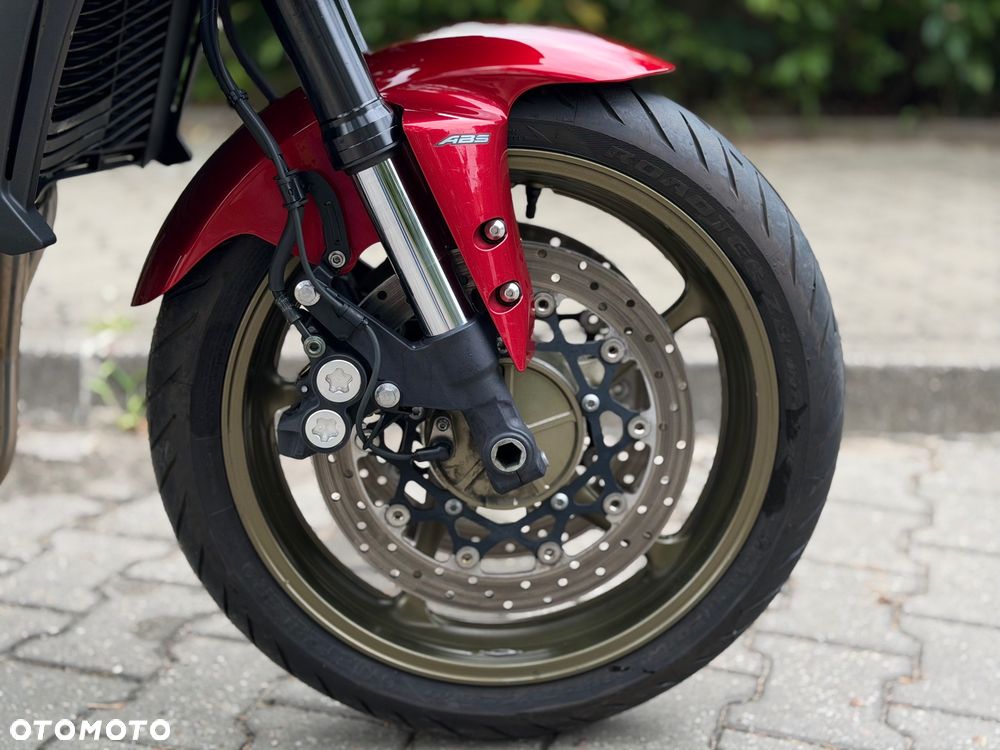Yamaha FZ - 22