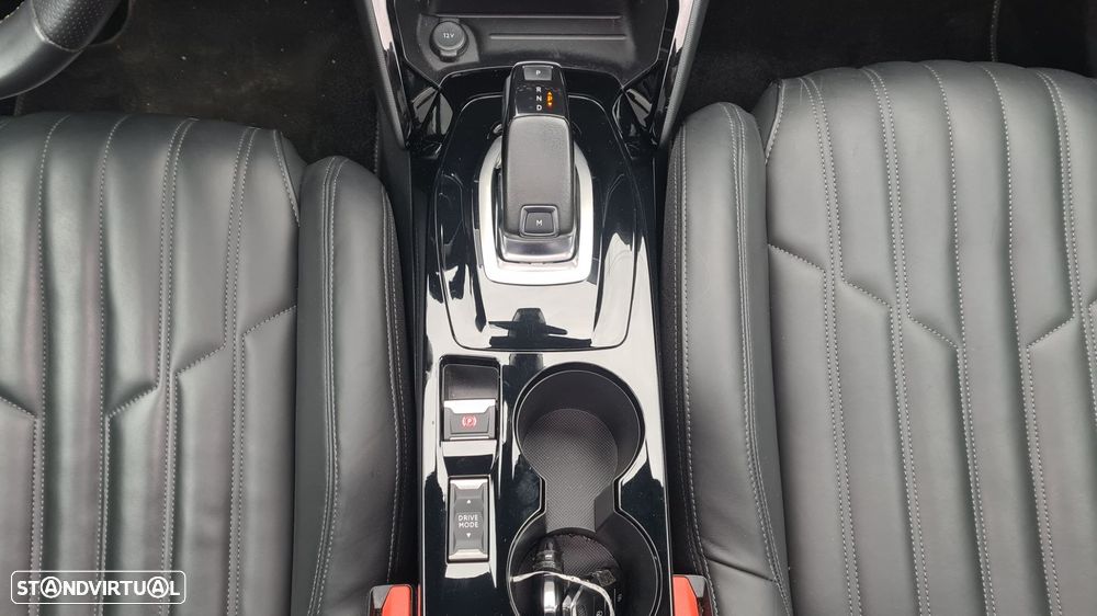 Peugeot 2008 1.5 BlueHDi GT EAT8 - 49