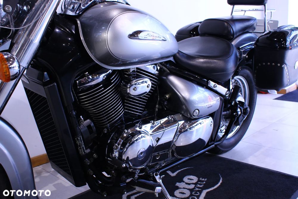 Suzuki Intruder - 22