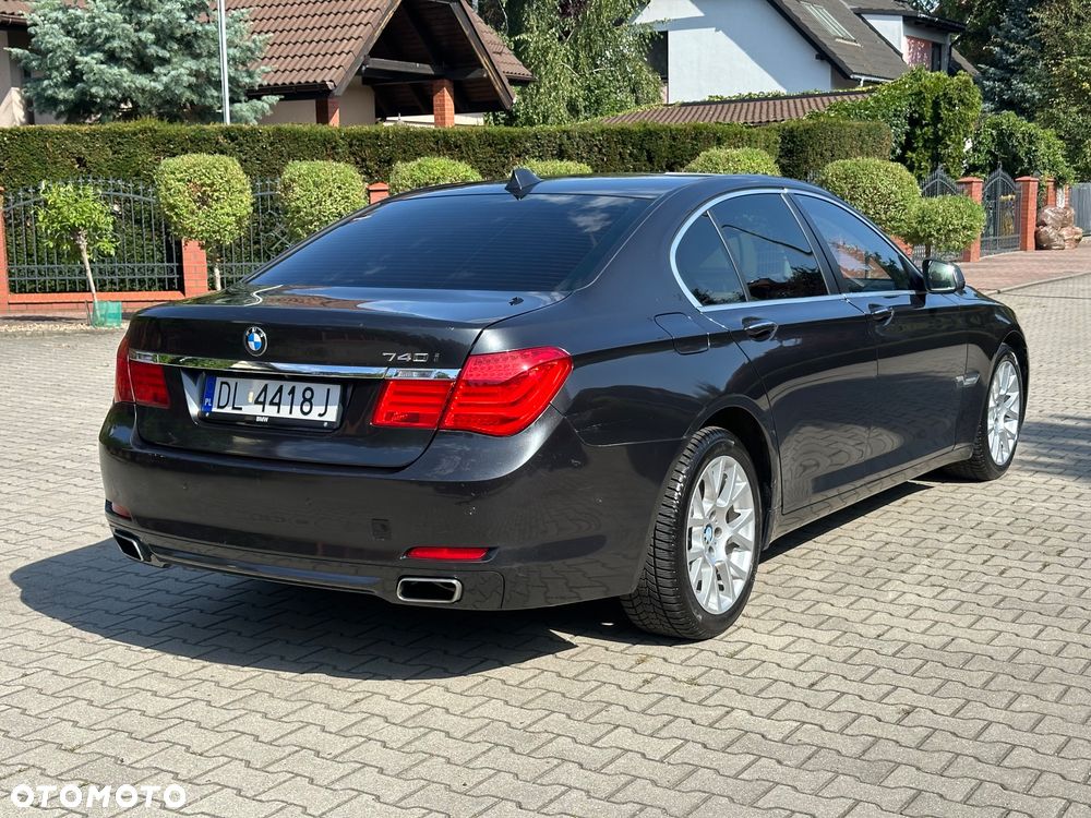 BMW Seria 7 740i - 9