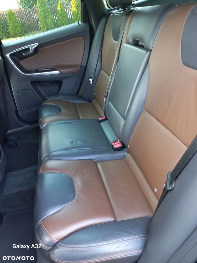 Volvo XC 60 D4 Drive-E Ocean Race - 16