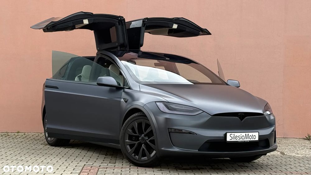Tesla Model X - 2