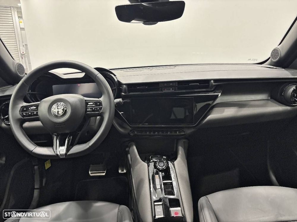 Alfa Romeo Junior 54 kWh Sport Speciale - 8